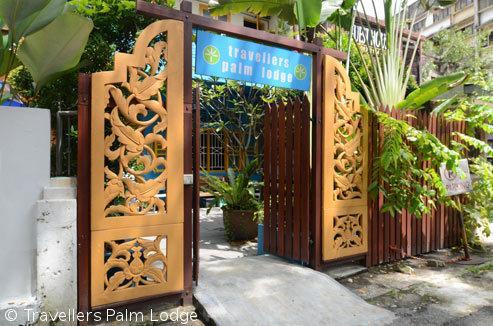 Katil Travellers Palm *